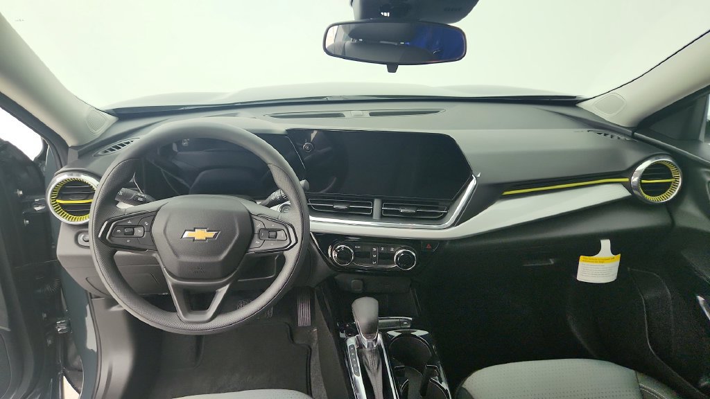 Used 2026 Chevrolet Trax LT FWD image 19
