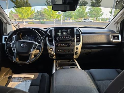 Used 2021 Nissan Titan SV w/ SV Convenience Package AWD/4WD image 16
