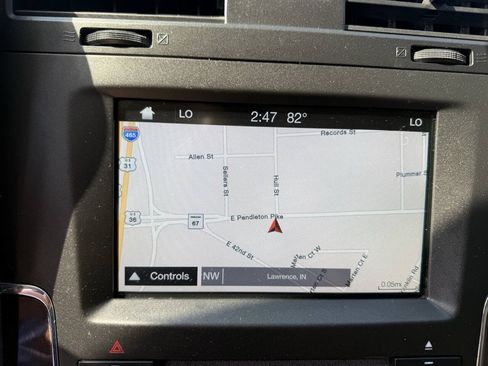 Used 2016 Lincoln Navigator Reserve AWD/4WD image 17