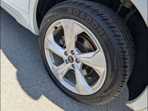 Used 2021 Audi Q5 Prestige image 21