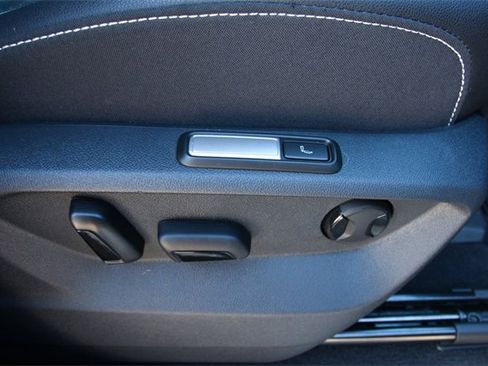 Certified 2025 Volkswagen Atlas SEL Premium R-Line image 27