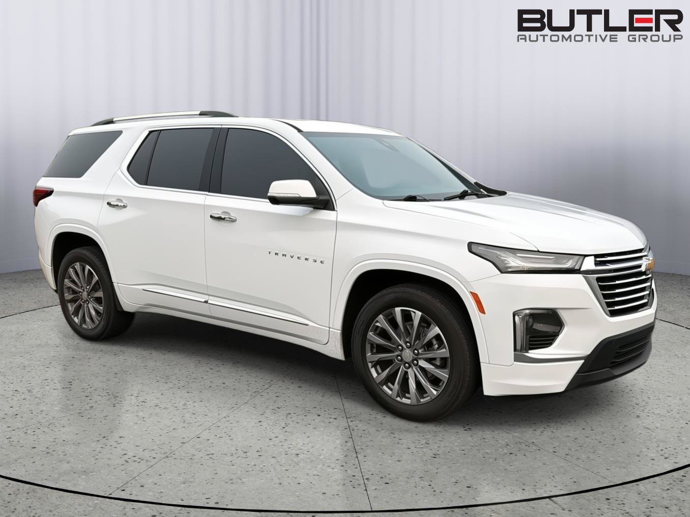 Used 2023 Chevrolet Traverse Premier FWD image 6