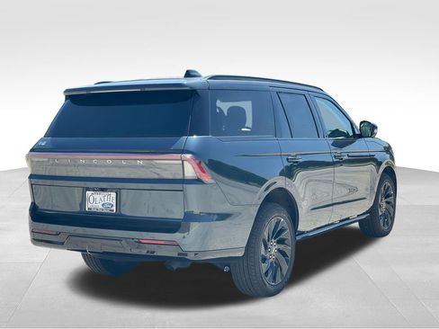 New 2026 Lincoln Navigator Reserve w/ Jet Appearance Package AWD/4WD image 5