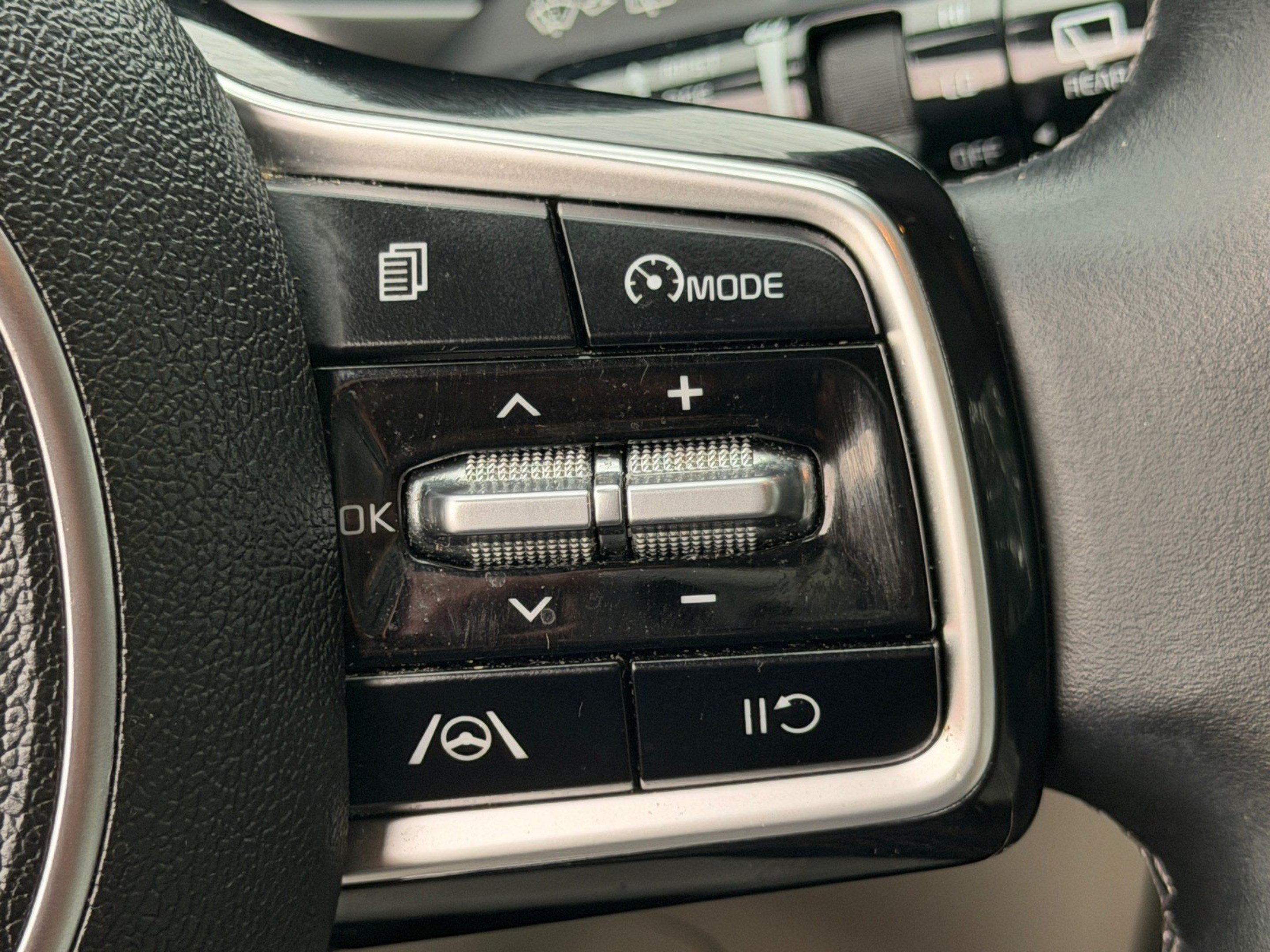 Used 2021 Kia Sorento S FWD image 42