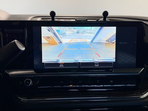 Used 2023 GMC Sierra 1500 Elevation image 25