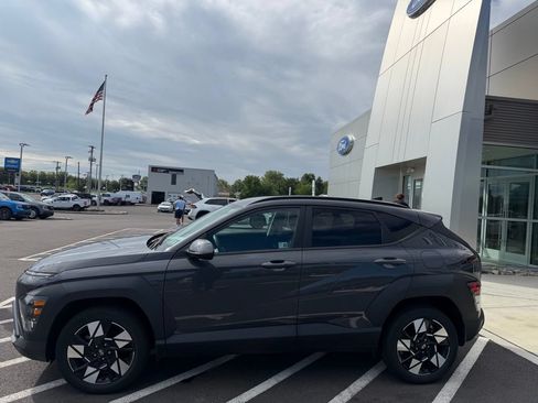 Used 2024 Hyundai Kona SEL AWD/4WD image 13