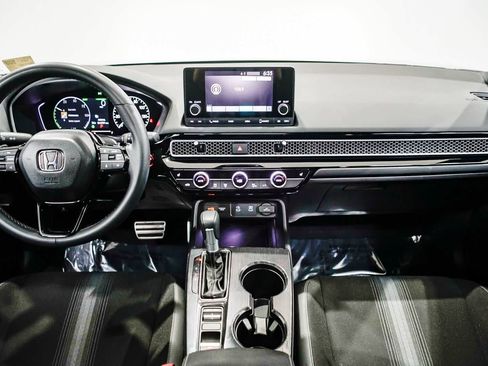 Used 2025 Honda Civic Sport image 12