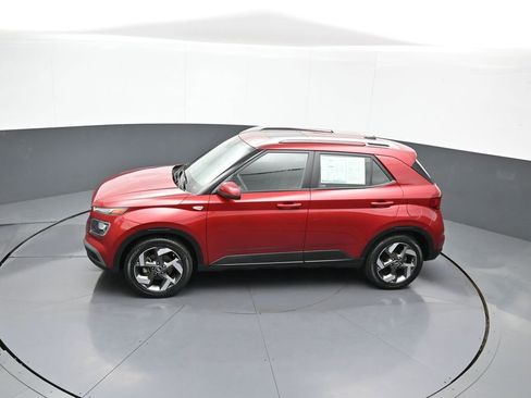 Certified 2024 Hyundai Venue SEL FWD image 41