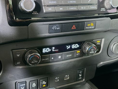 Used 2024 Nissan Frontier SV w/ SV Convenience Package image 23