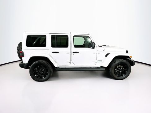 Used 2024 Jeep Wrangler Sahara w/ Technology Group image 10