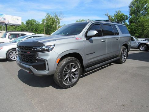 Used 2024 Chevrolet Suburban Z71 w/ Max Trailering Package AWD/4WD image 3