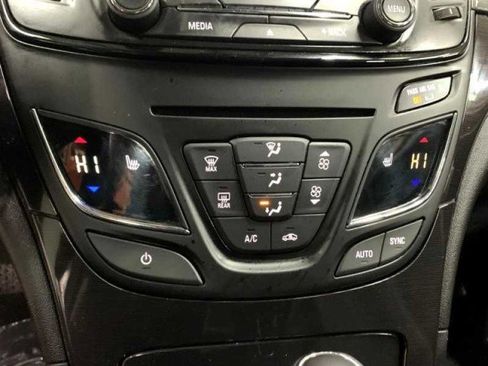 Used 2017 Buick Regal image 31