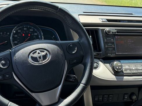 Used 2013 Toyota RAV4 Limited AWD/4WD image 16