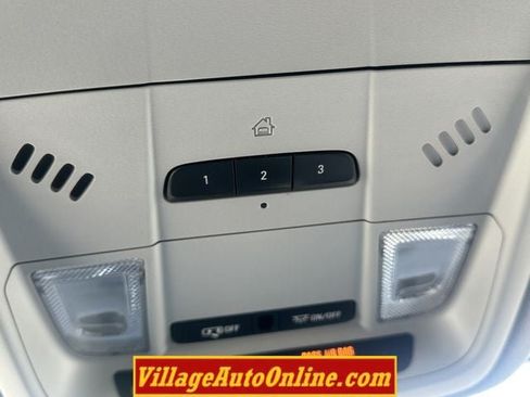 Used 2022 Chevrolet Blazer LT AWD/4WD image 16