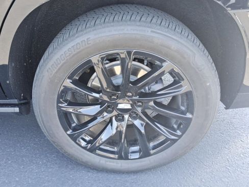 Used 2024 Cadillac Escalade Sport w/ LPO, ONYX Package AWD/4WD image 5