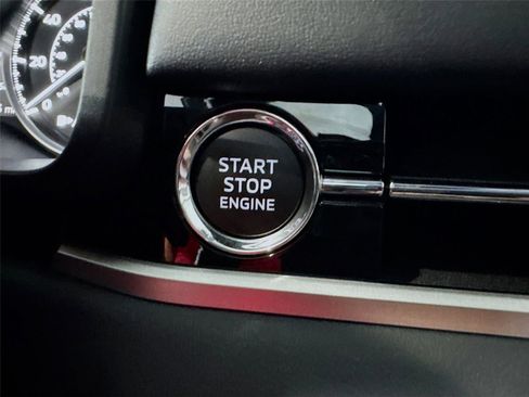 New 2026 Mitsubishi Outlander SE FWD image 13