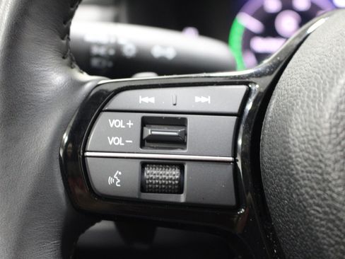 Used 2024 Honda Accord Touring image 11