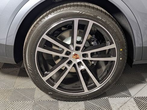 New 2026 Porsche Cayenne AWD/4WD image 13