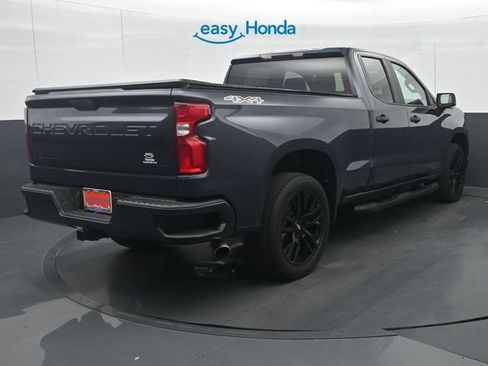 Used 2020 Chevrolet Silverado 1500 Custom w/ Custom Value Package AWD/4WD image 7