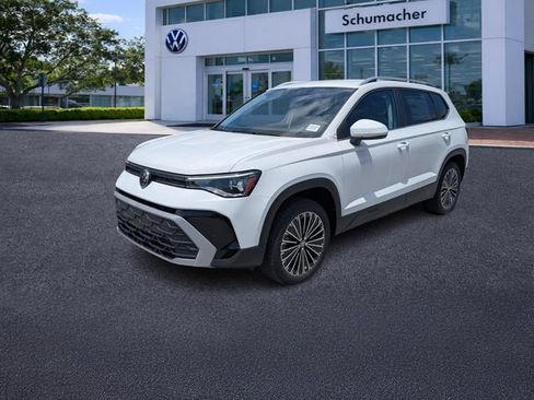 New 2026 Volkswagen Taos SE FWD image 3