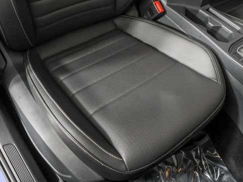 Used 2023 Volkswagen Jetta SE w/ Panoramic Sunroof Package FWD image 47