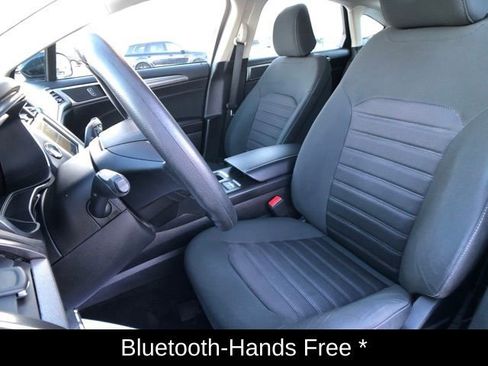 Used 2020 Ford Fusion SE image 12