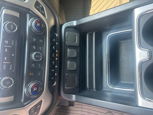 Used 2018 GMC Sierra 1500 SLT AWD/4WD image 28