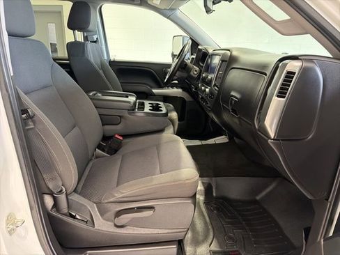 Used 2018 Chevrolet Silverado 1500 LT w/ All Star Edition image 10