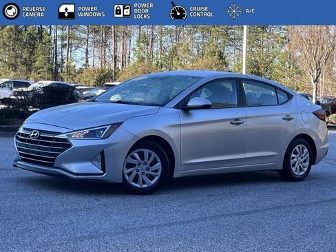 Used 2019 Hyundai Elantra SE image 1