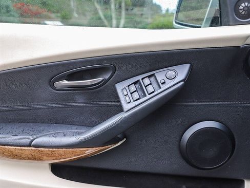 Used 2006 BMW 650i Convertible image 30