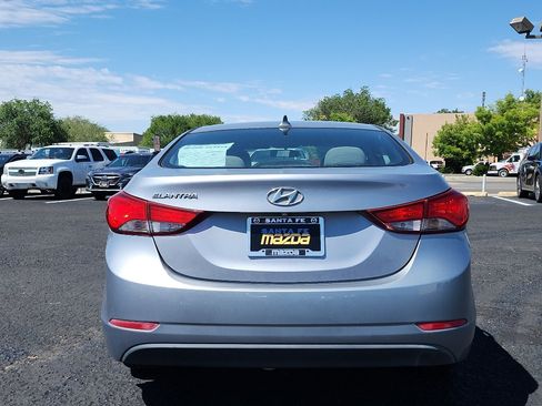 Used 2015 Hyundai Elantra SE w/ Option Group 02 FWD image 7