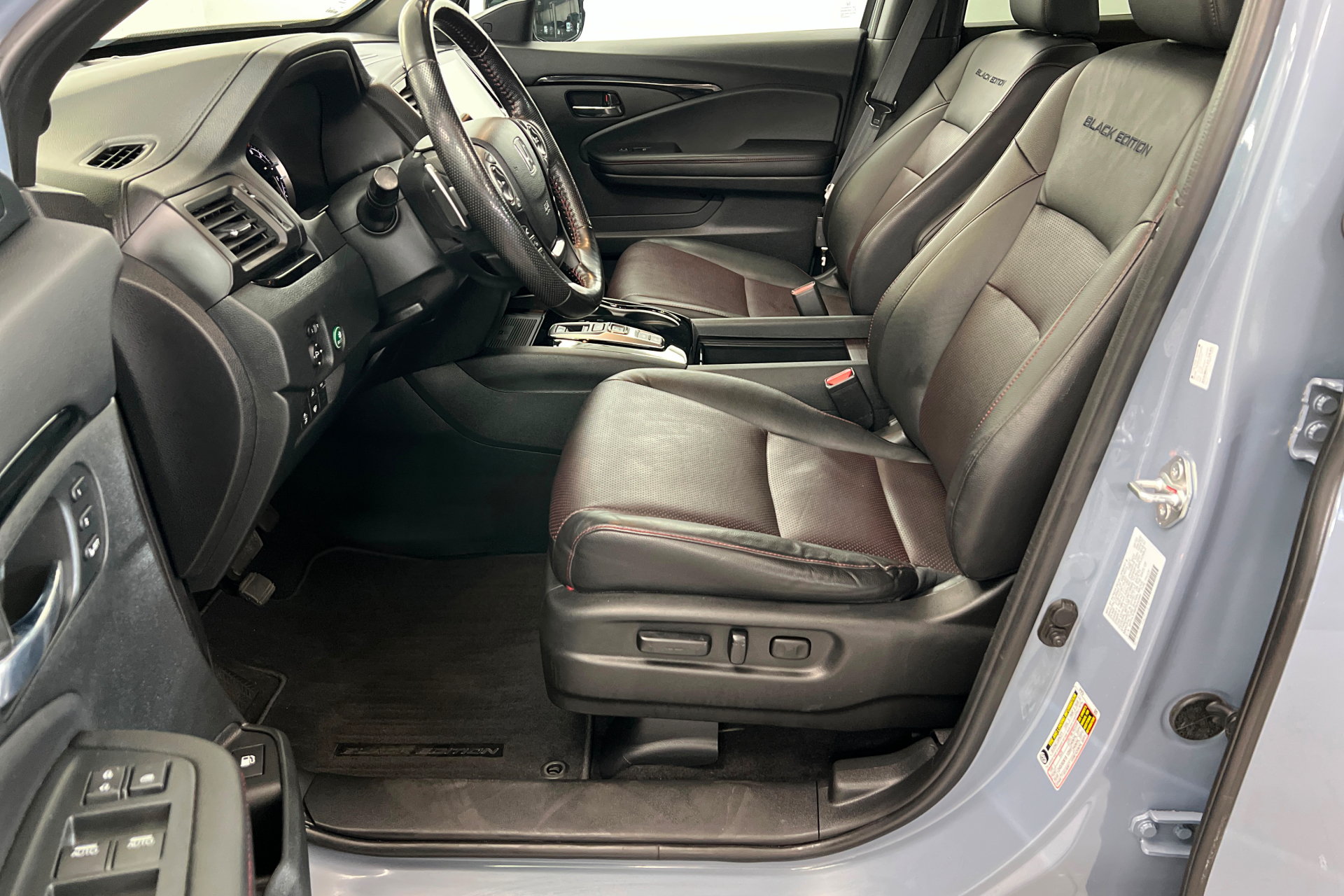 Used 2023 Honda Ridgeline Black Edition image 18