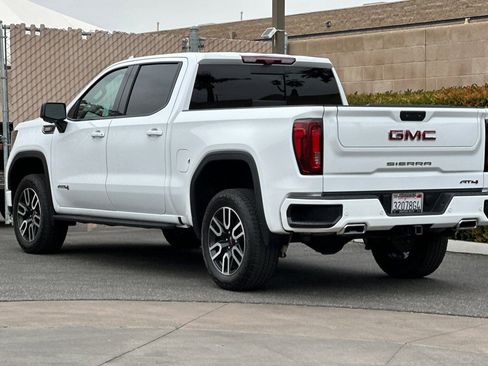 Certified 2025 GMC Sierra 1500 AT4 w/ AT4 Premium Package image 6