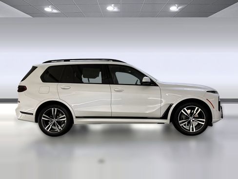 Used 2023 BMW X7 xDrive40i w/ M Sport Package image 7