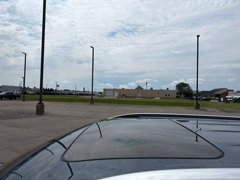 Used 2023 Kia Telluride EX w/ EX Captain's Chair Package AWD/4WD image 4