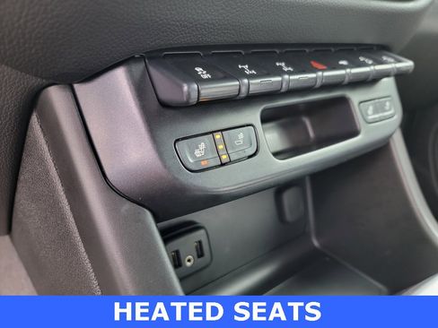 Used 2019 Chevrolet Colorado ZR2 image 33