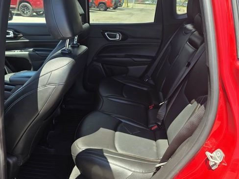 Used 2022 Jeep Compass Limited AWD/4WD image 16