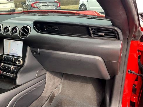 Used 2022 Ford Mustang Shelby GT500 w/ Technology Package image 28