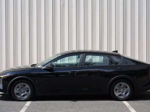 Used 2025 Kia K4 FWD image 43