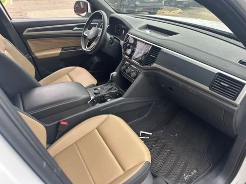 Used 2023 Volkswagen Atlas Cross Sport SEL AWD/4WD image 15