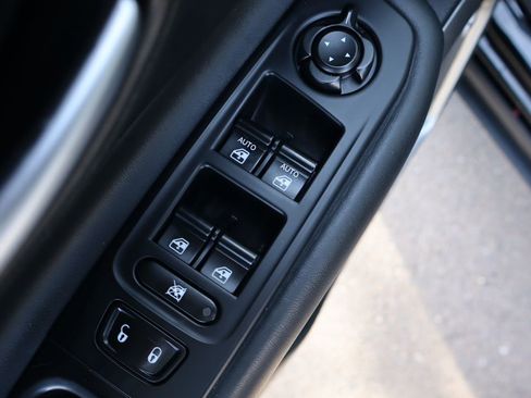 Used 2018 Jeep Renegade Limited w/ UConnect 8.4 Nav Group image 27