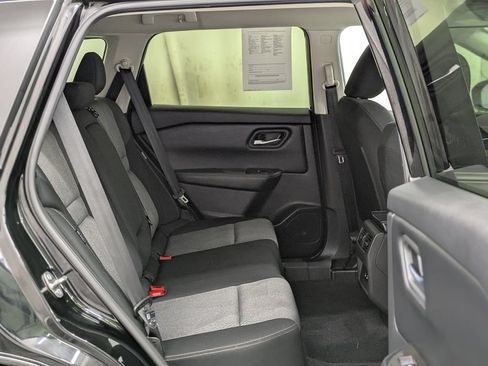 Used 2025 Nissan Rogue SV AWD/4WD image 17