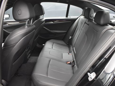 Used 2019 BMW 530i xDrive w/ Convenience Package image 14