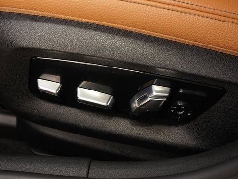 Used 2019 BMW 530i w/ Convenience Package image 25