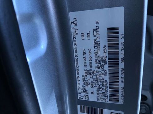 Used 2024 Toyota Tacoma TRD Off-Road image 26