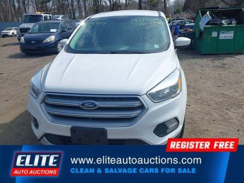 Used 2017 Ford Escape SE image 12