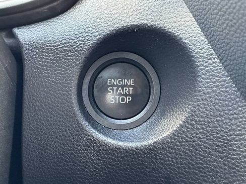 Certified 2025 Toyota Corolla Cross LE FWD image 21