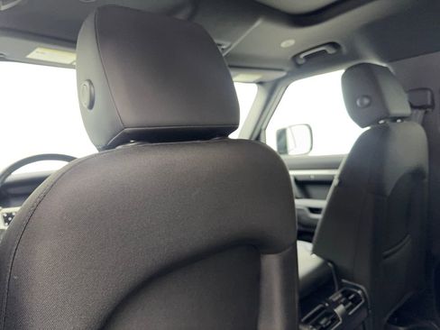 Used 2025 Land Rover Defender 110 S image 33