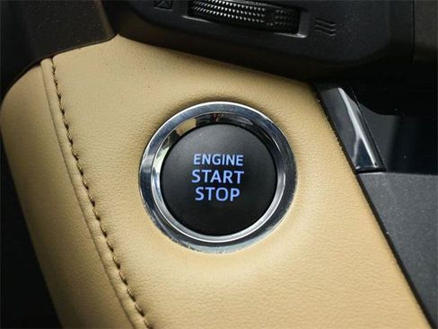 Certified 2017 Toyota RAV4 XLE FWD image 1