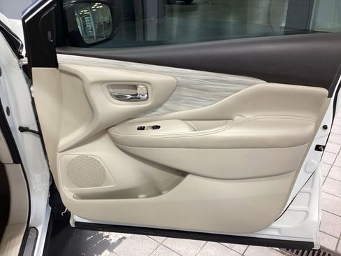 Used 2017 Nissan Murano SL w/ Cargo Package FWD image 22